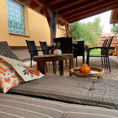 Borostyan Apartmanhaz Morahalom Bagian luar foto