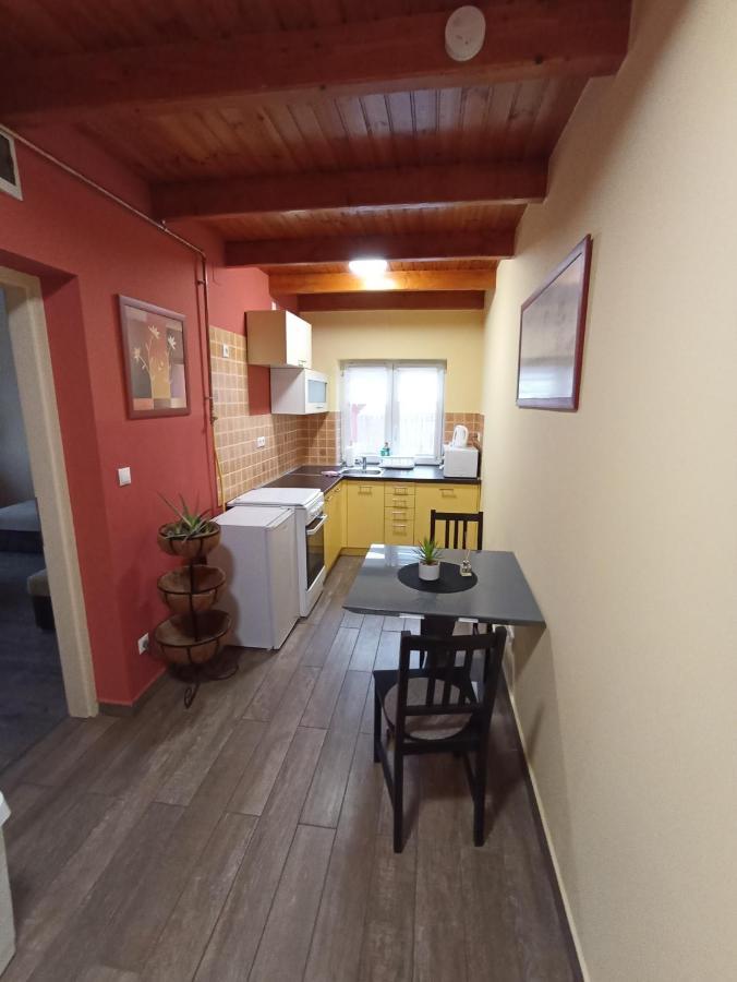 Borostyan Apartmanhaz Morahalom Bagian luar foto