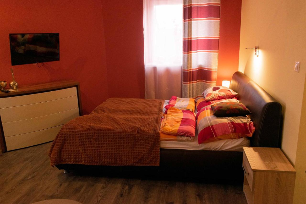 Borostyan Apartmanhaz Morahalom Bagian luar foto