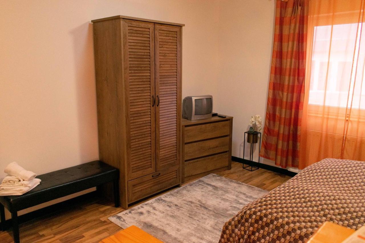 Borostyan Apartmanhaz Morahalom Bagian luar foto