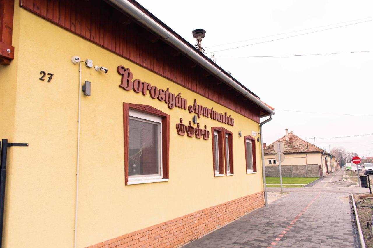 Borostyan Apartmanhaz Morahalom Bagian luar foto