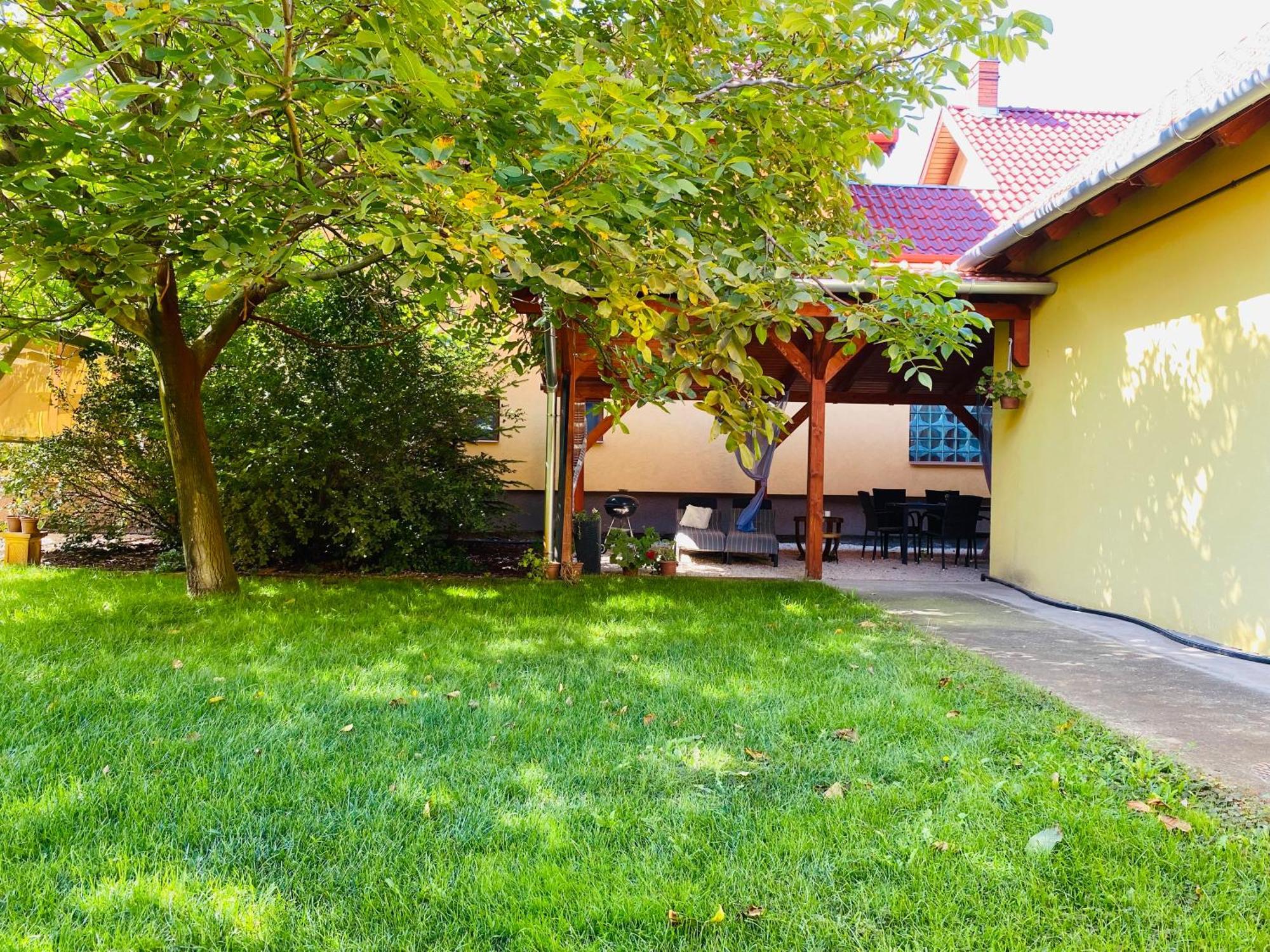 Borostyan Apartmanhaz Morahalom Bagian luar foto